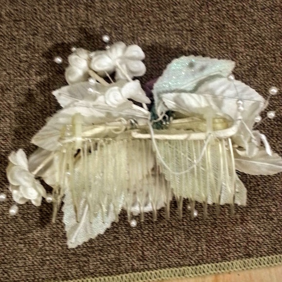 Vintage ivory silk flower pearl bridal hair comb  4.5” main image 7
